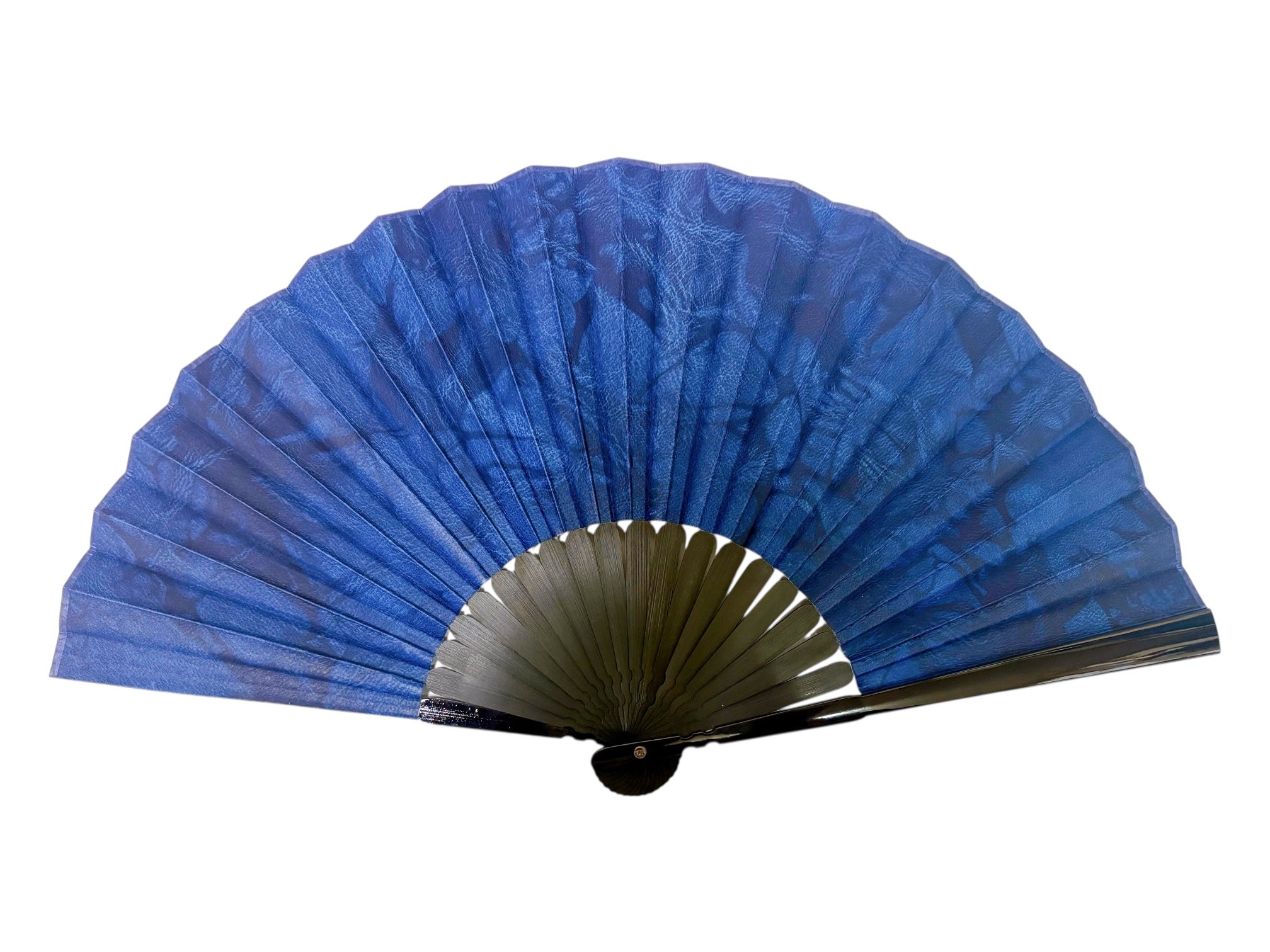 自然と共生するモノづくりを応援！武州正藍染と蝦夷鹿革が融合した京