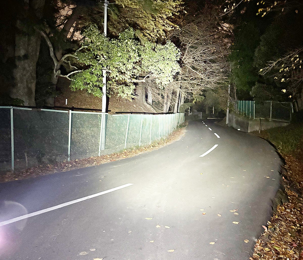 圧倒的な明るさと、長く続くやさしい灯り。日常からアウトドアまで