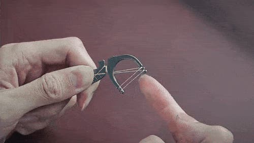 オーダーメイドの歯間ケア】歯にあった最適なケアを！チタン製フロス