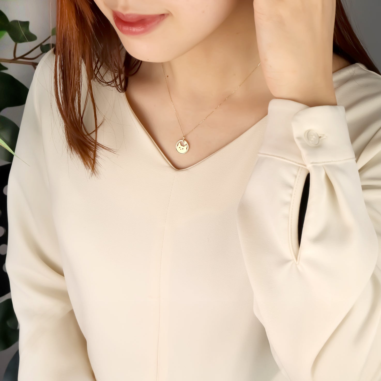 贅沢に18金で仕上げた、誰もが虜になる愛され猫ペンダント