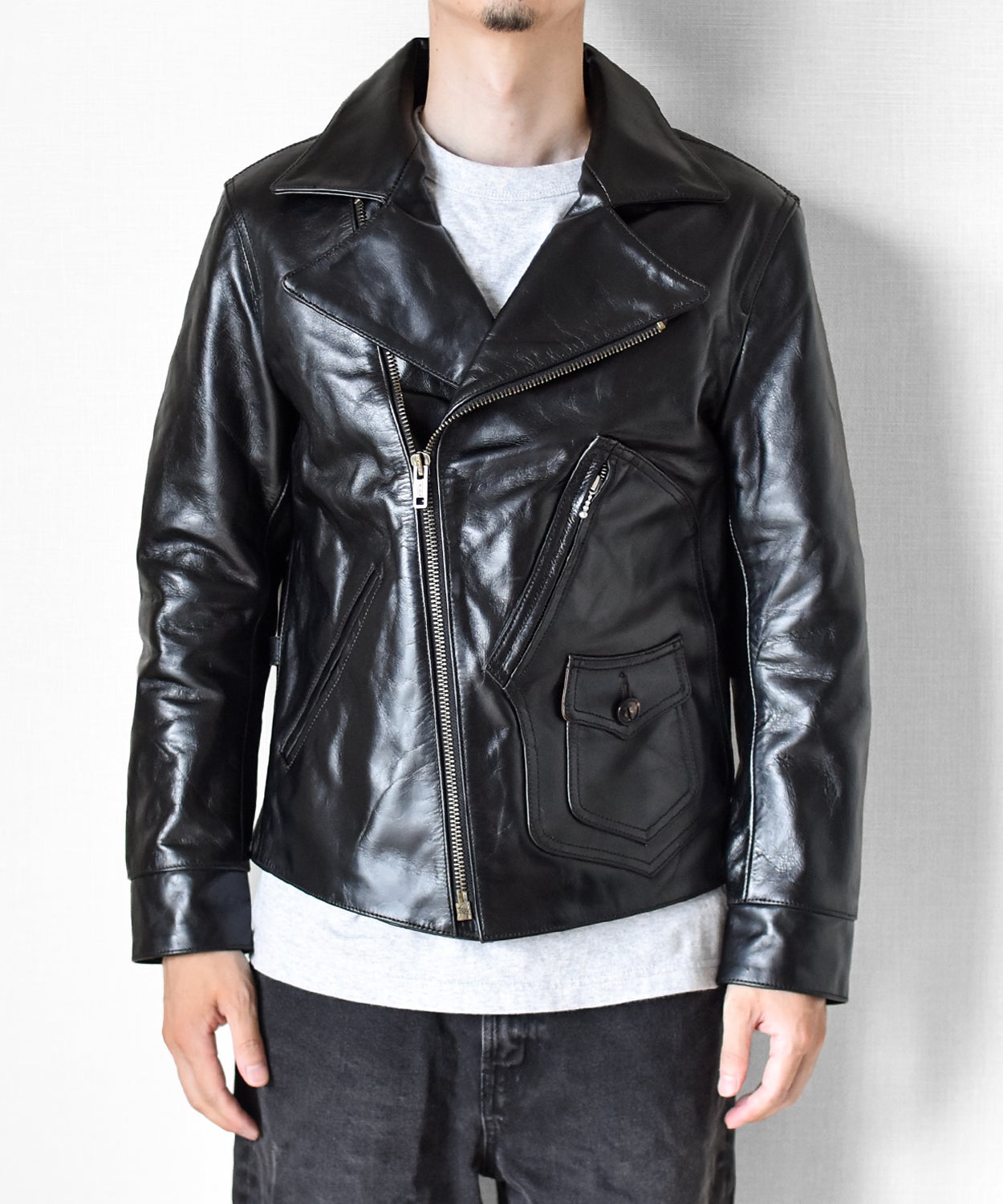 上質な茶芯馬革を使用！男の渋みを纏うクラシックなレザージャケットを