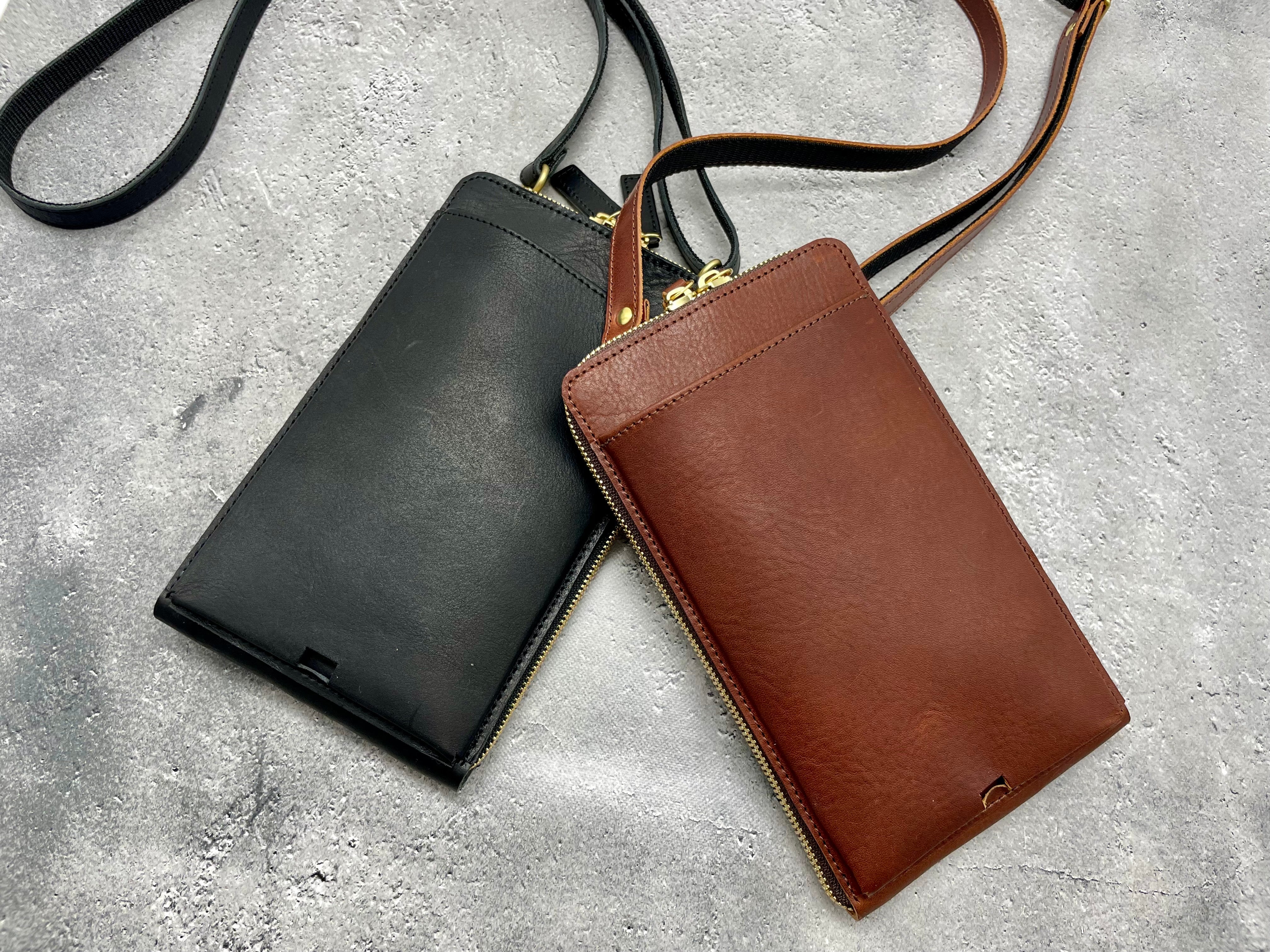 入れたまま充電&決済OK！スマートで大人の品格が漂うヴィンテージ