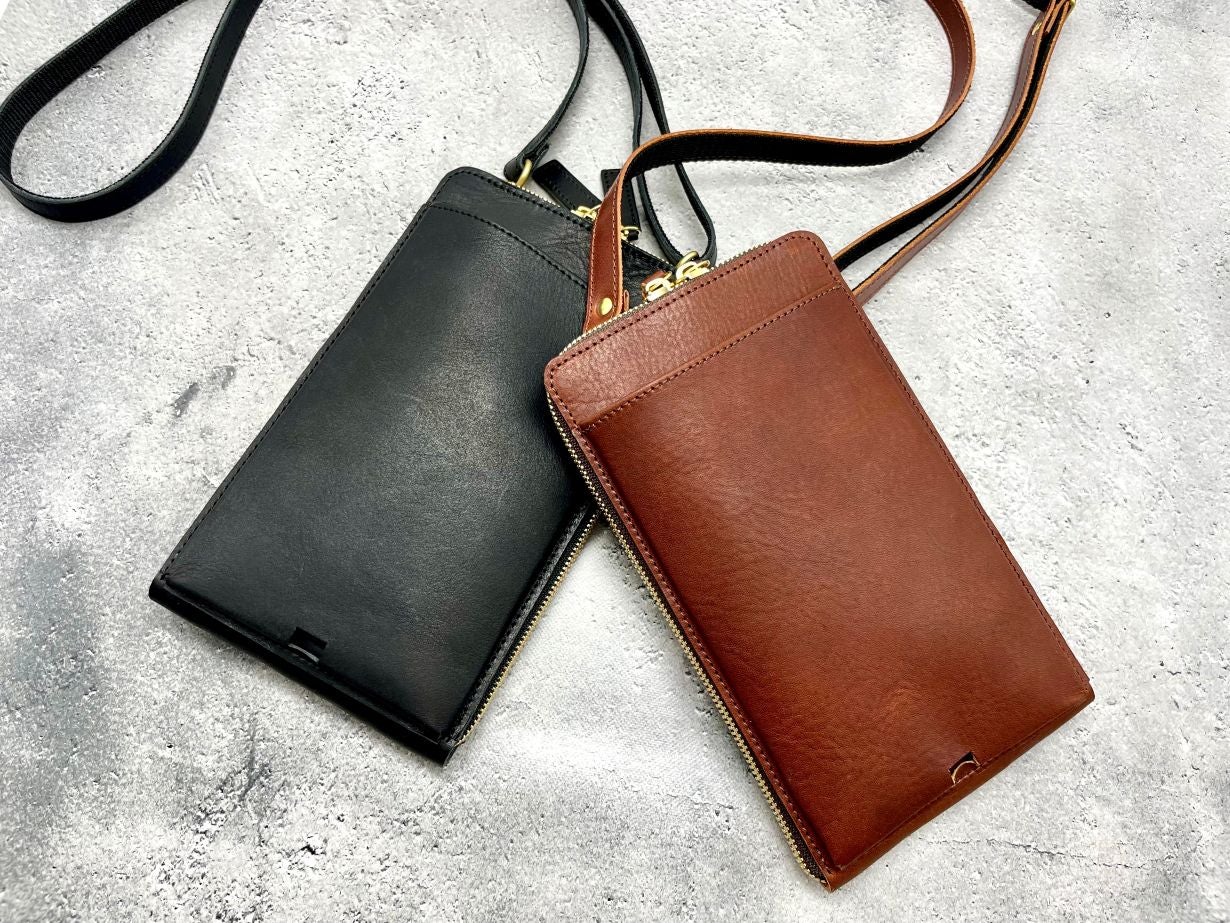 入れたまま充電&決済OK！スマートで大人の品格が漂うヴィンテージ