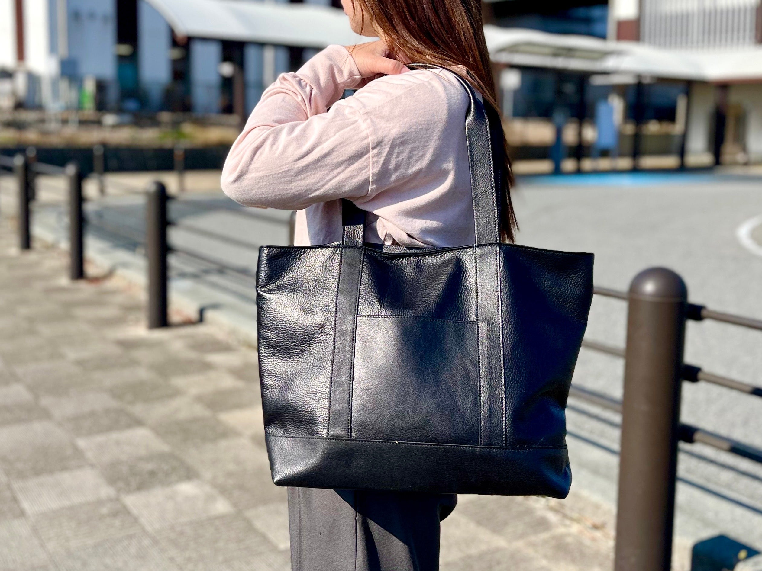 デッドストック革を愛着の湧くモノへ。軽くて柔らかな使い心地で日々