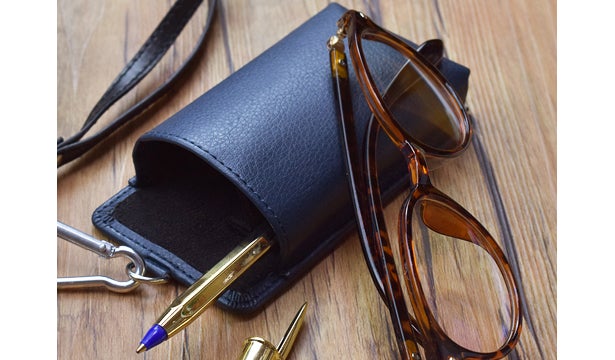 ポケチケット 胸ポケットのボールペン汚れを防ぎたい！メガネも一緒に