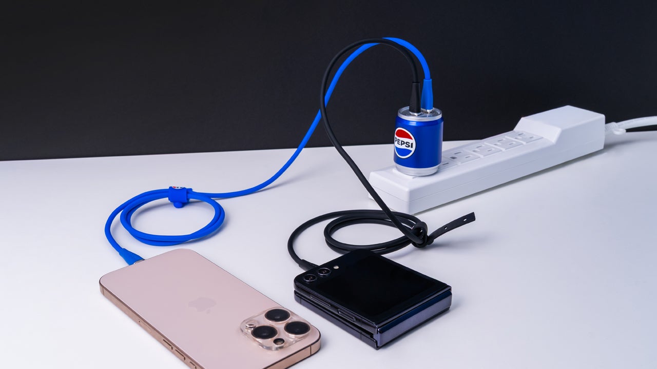 ペプシ公式】充電タイムを爽快に！本物の缶を再現したGaN2搭載45W急速