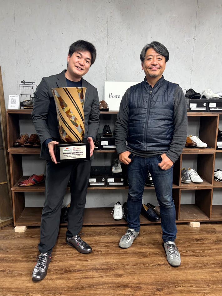 この夏、足元からドライブが変わる。プロも認めるレザードライビング