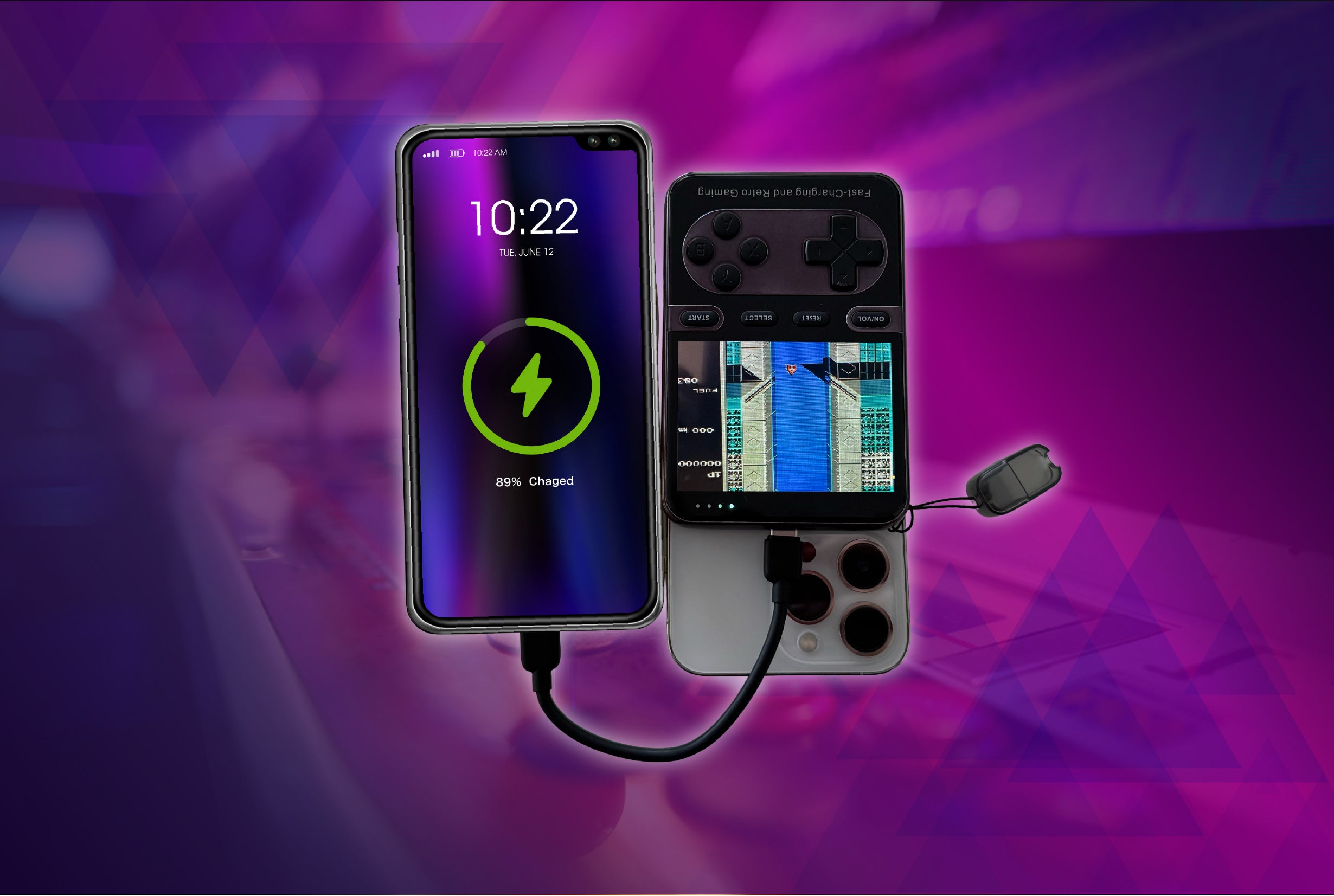遊びながらスマホもフル充電！親子で遊べる100種類のレトロゲーム付き