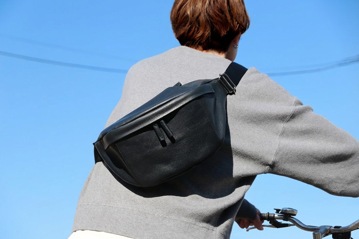 旅も日常もこれひとつ！贅沢レザーの2WAYボディバッグ＆ショルダー