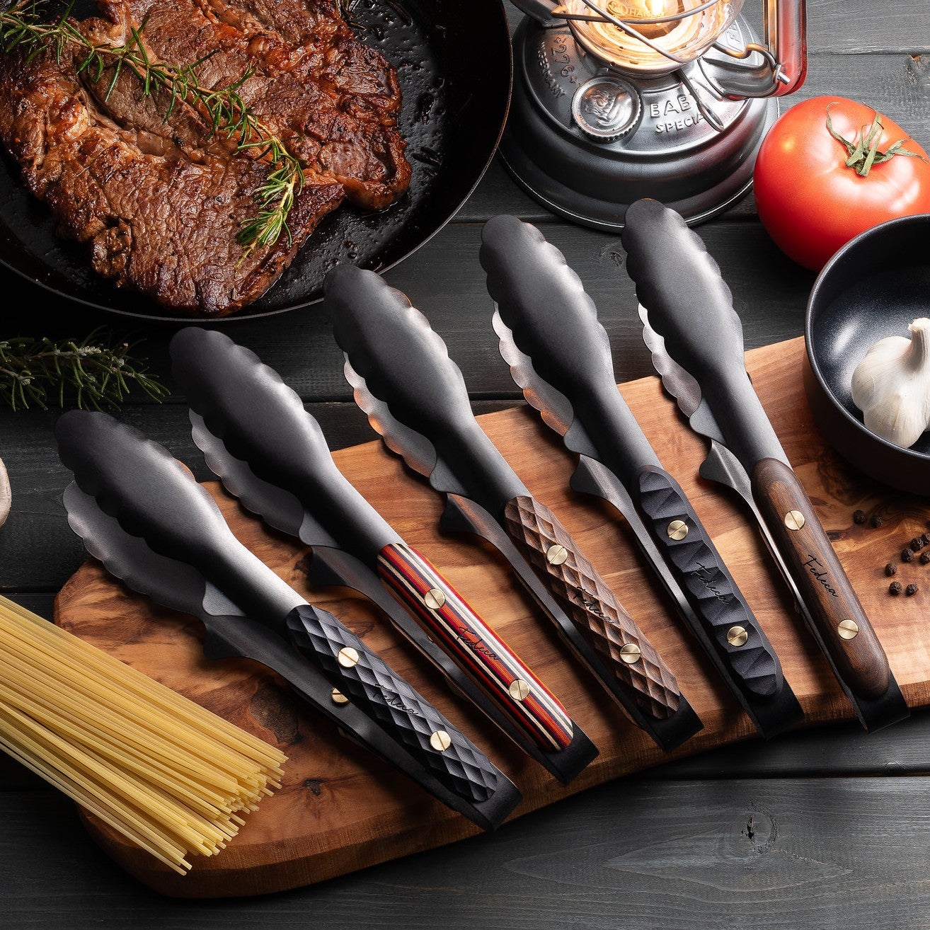 FEDECA つかみのトング　名栗ブラック&ブラウンの2個セット トングにハンドル革命を。肉を逃さず置いても汚れないFEDECA「つかみの