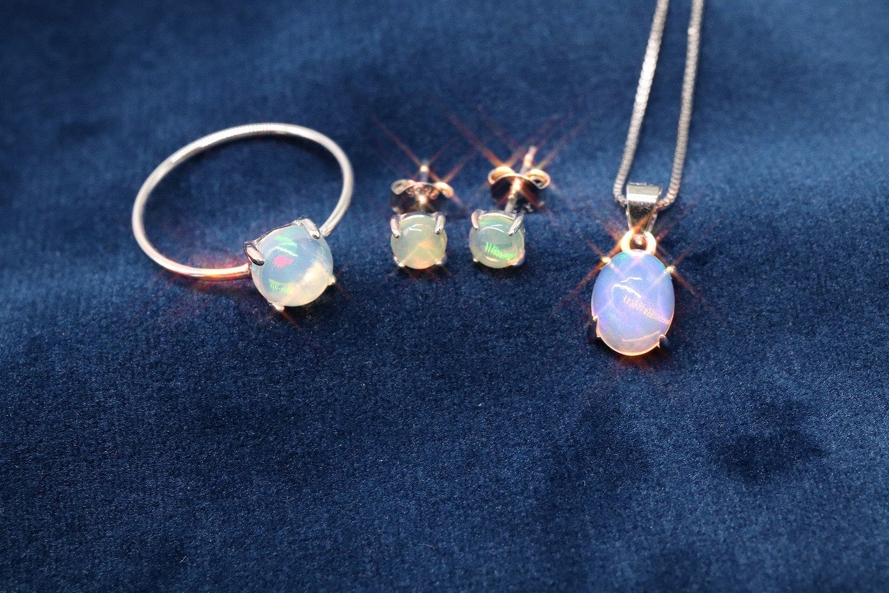 光まとう －遊色きらめくエチオピア産オパールジュエリー3点セット