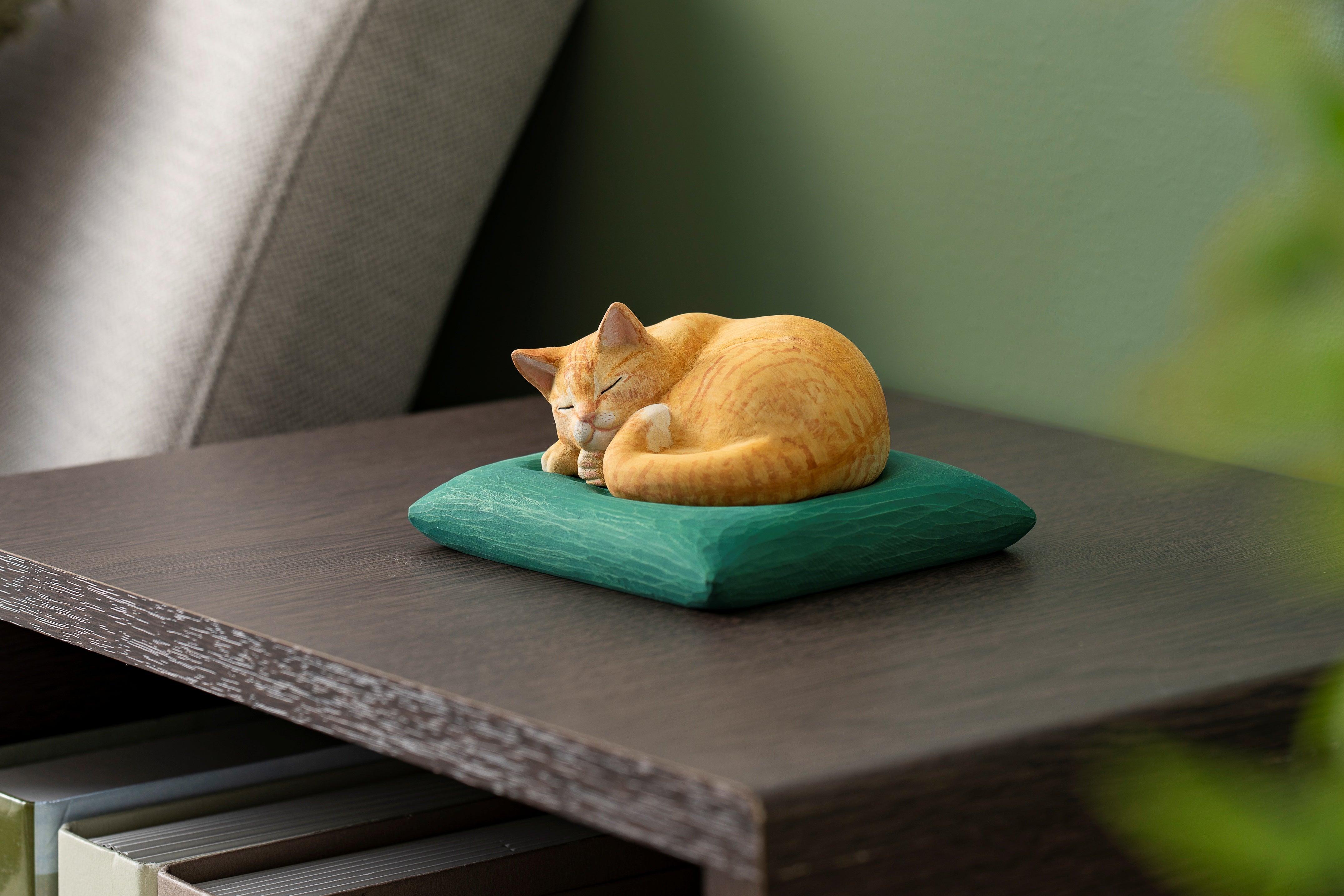 2月22日（猫の日）記念！ 笑顔と幸運を授ける『木彫りのアンモニャイト