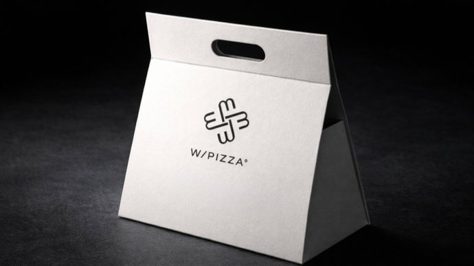 黒が魅せる、究極の食感。京都・W/PIZZA°から自家製竹炭生地の