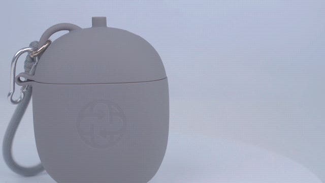 瞬時にデスクを特等席に変える。収納ケースがポンプに変身する超軽量