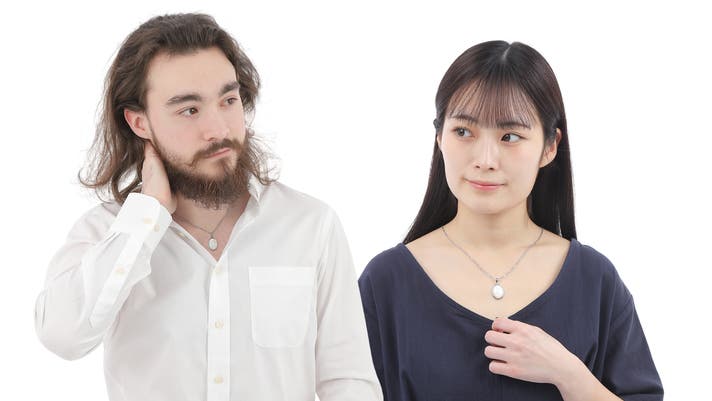 ユニセックス】希少な高品質AAA＋グレード「虹色に輝く」大粒の白蝶貝