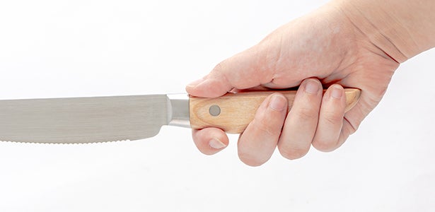 三種の刃で楽々カット。岐阜関市の老舗メーカーが作るパン切りナイフ