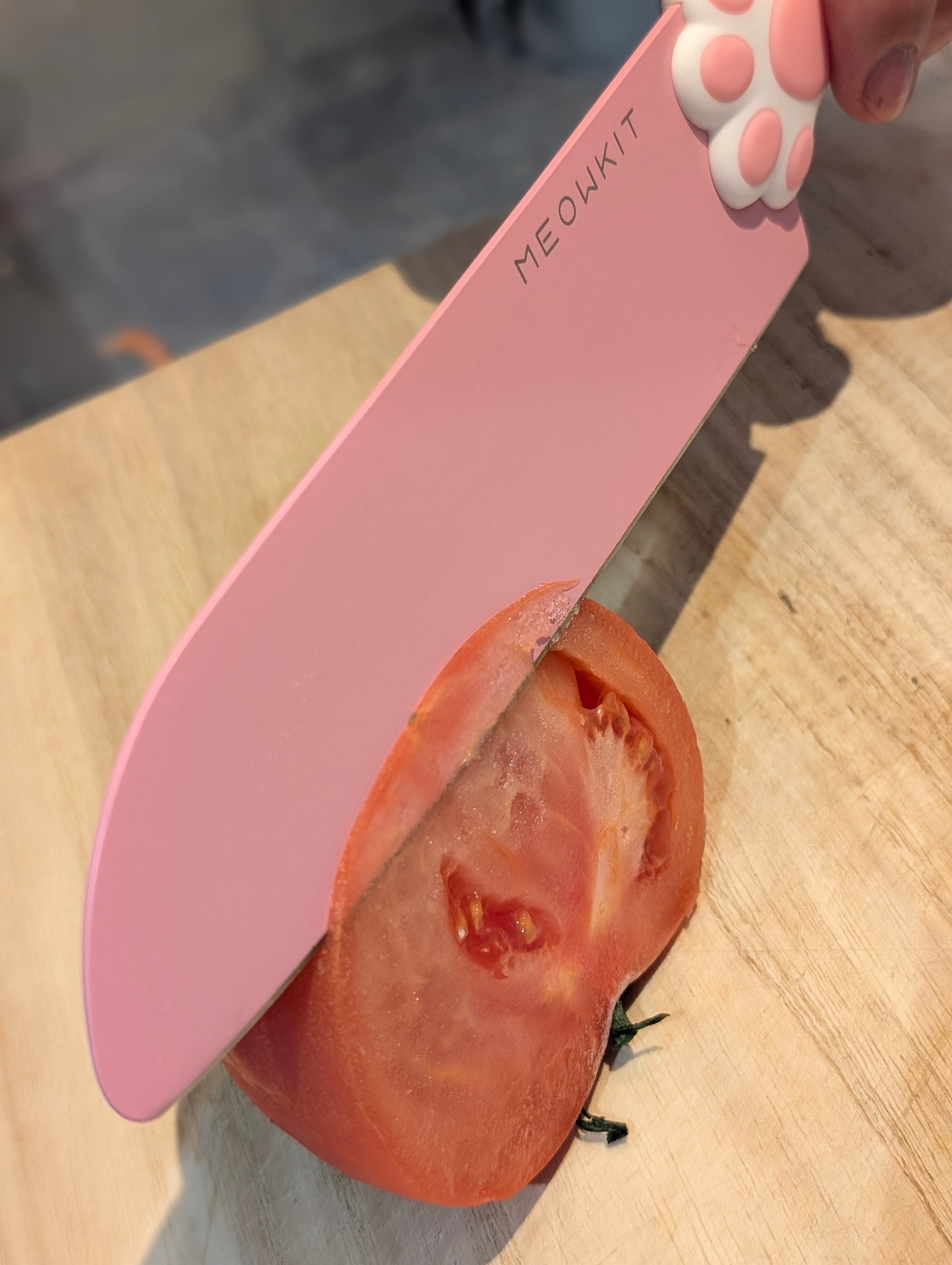 可愛さ×切れ味。見た目以上の実力！毎日の料理が変わる包丁セット