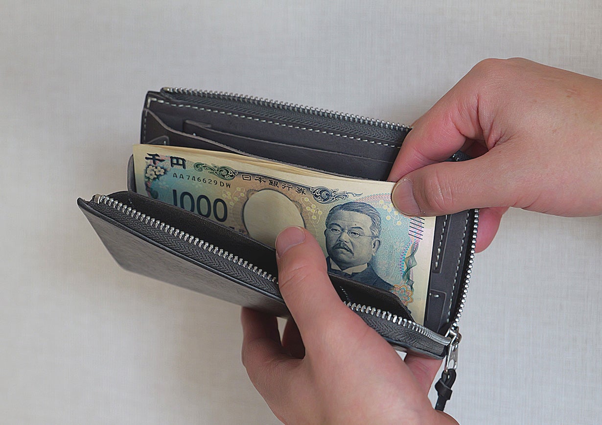 革好きもまだ知らない、木と革でできた新素材。本当に愛せる未完成の
