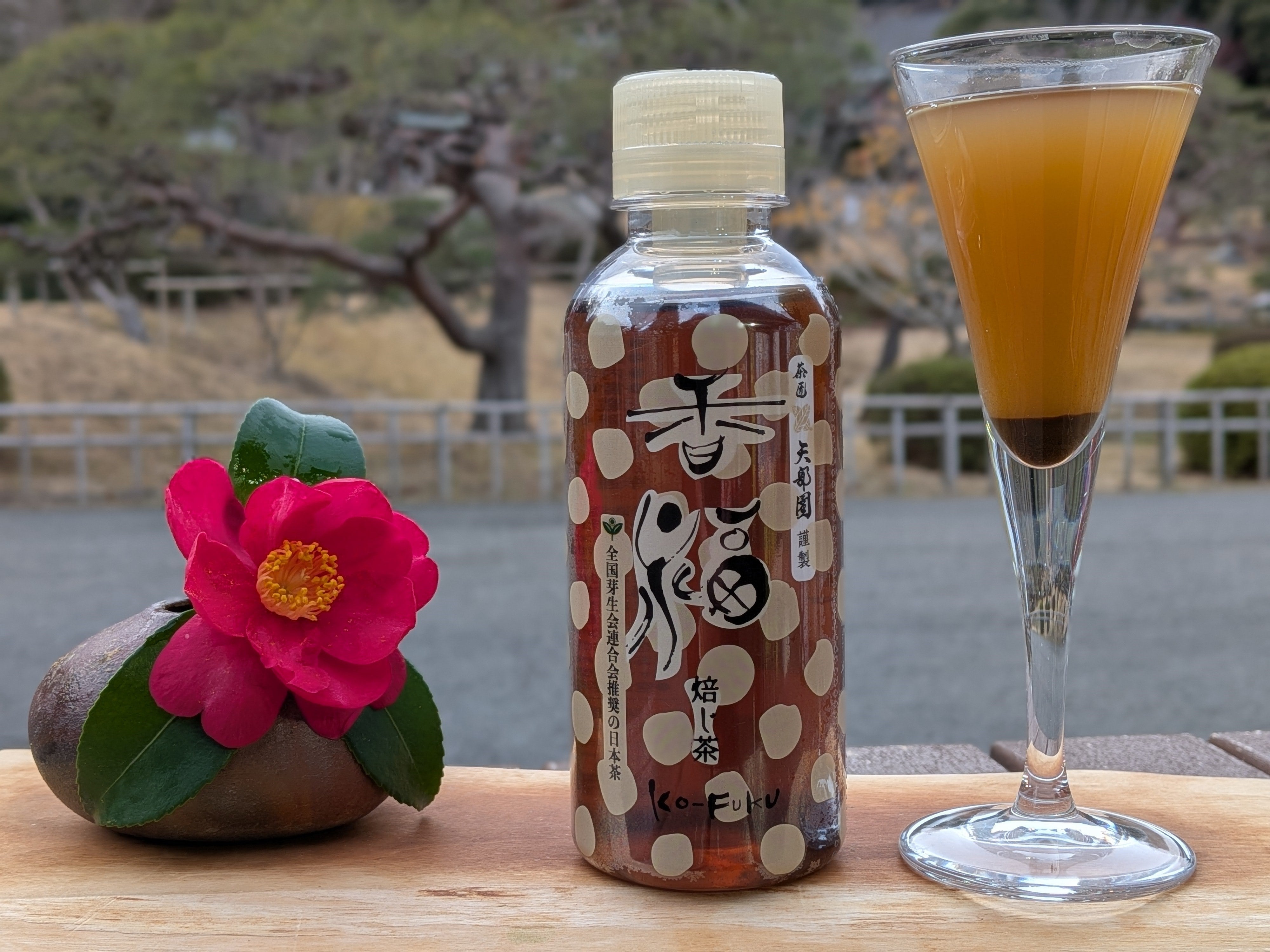 無料のお茶」から「価値ある一杯」へ。日本茶の誇りを守る、特許構造の