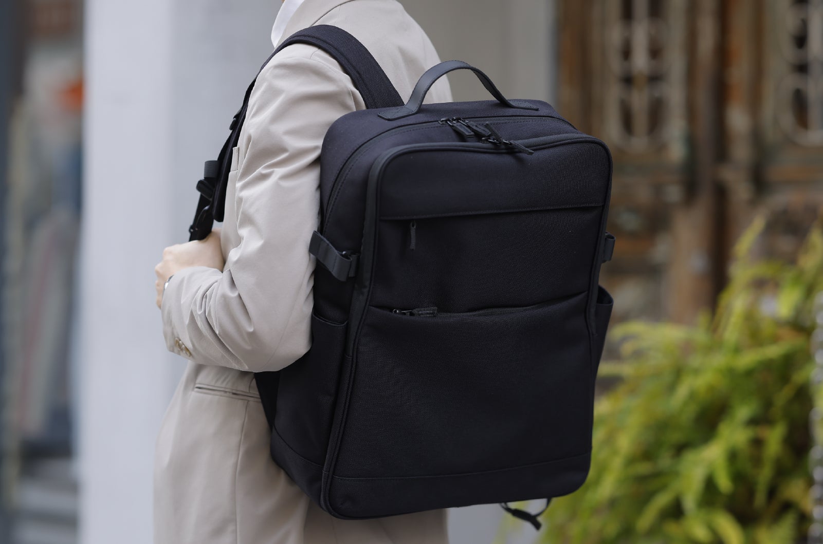 2階建て×多段構造の『探さないリュック』。荷物を探す時間は、もう人生