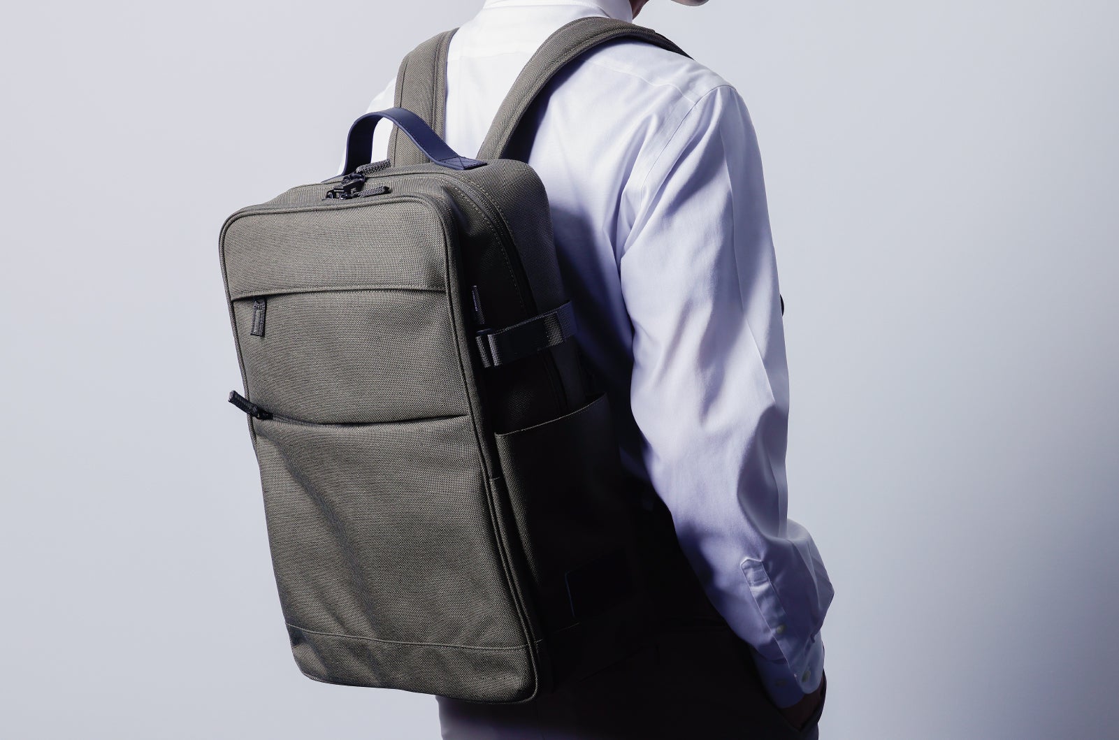 2階建て×多段構造の『探さないリュック』。荷物を探す時間は、もう人生