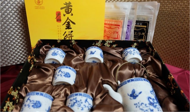中国茶でも珍しい 茯茶（まぼろしの金花菌の全発酵黒茶）・黄茶を貴方