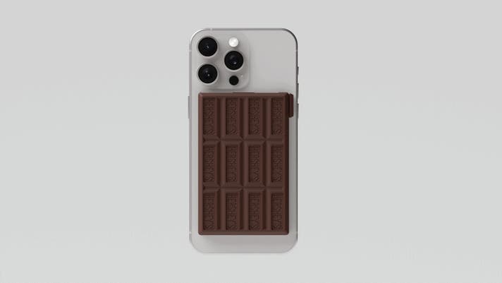 ハーシー公式】スマホの裏には甘い秘密が！収納からスタンドまで可能な