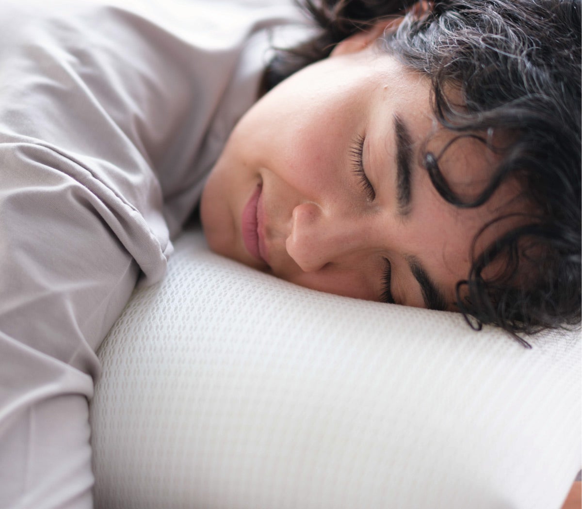 もちもち触感と風通し良い中材。丸洗いできて、蒸れにくい、清涼感ある