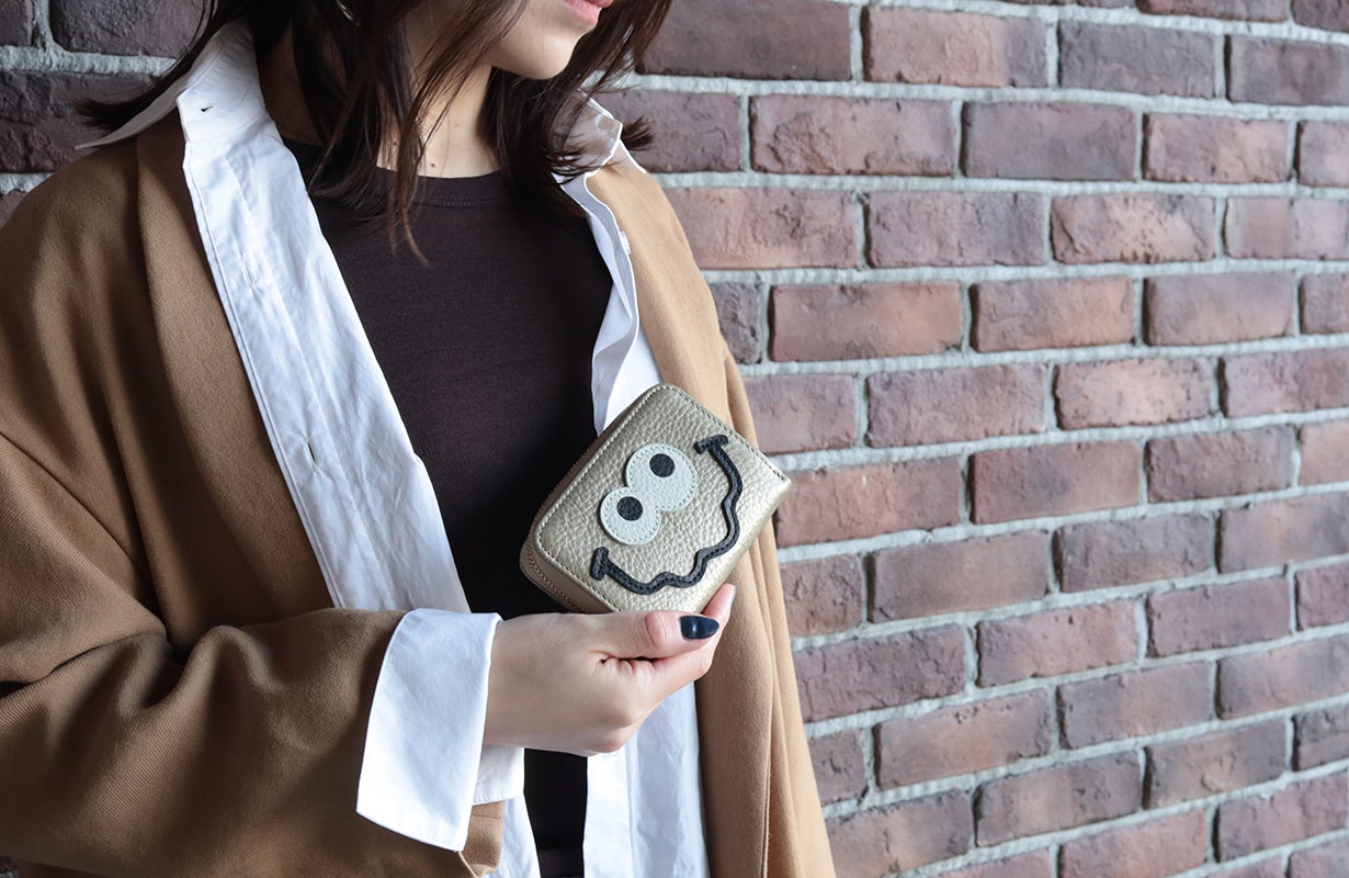 国産レザーで魅せる理想を全て詰め込んだ究極財布【Viewallet-mini