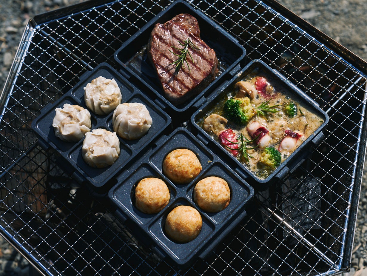 調理用プレート。値下げしました！ ソロでも家族でも】いくつでもつなげられる分割式アルミプレート【同時