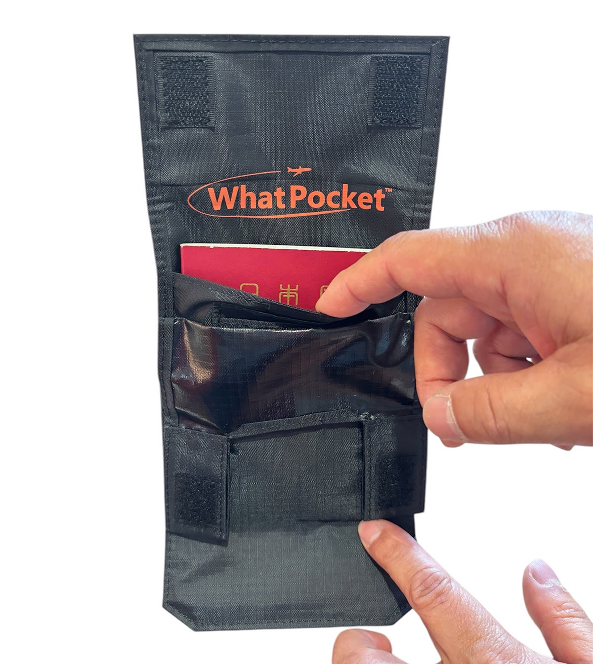 持つから身に着けるへ。大切な物を隠して持てる財布【WhatPocket