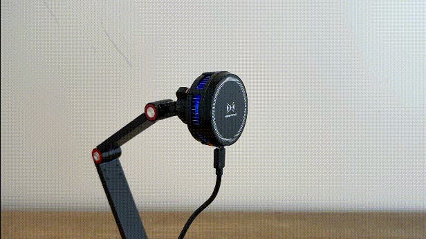 長時間の使用でも熱を抑える！W冷却スマホスタンド【DualCool Stand