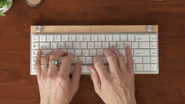 デスクが整う、姿勢が整う。完全無線分割キーボード Jiffy75 LP