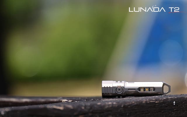 純チタン99％×超軽量28g】圧倒的に明るく美しい。鍵より小さいLED懐中
