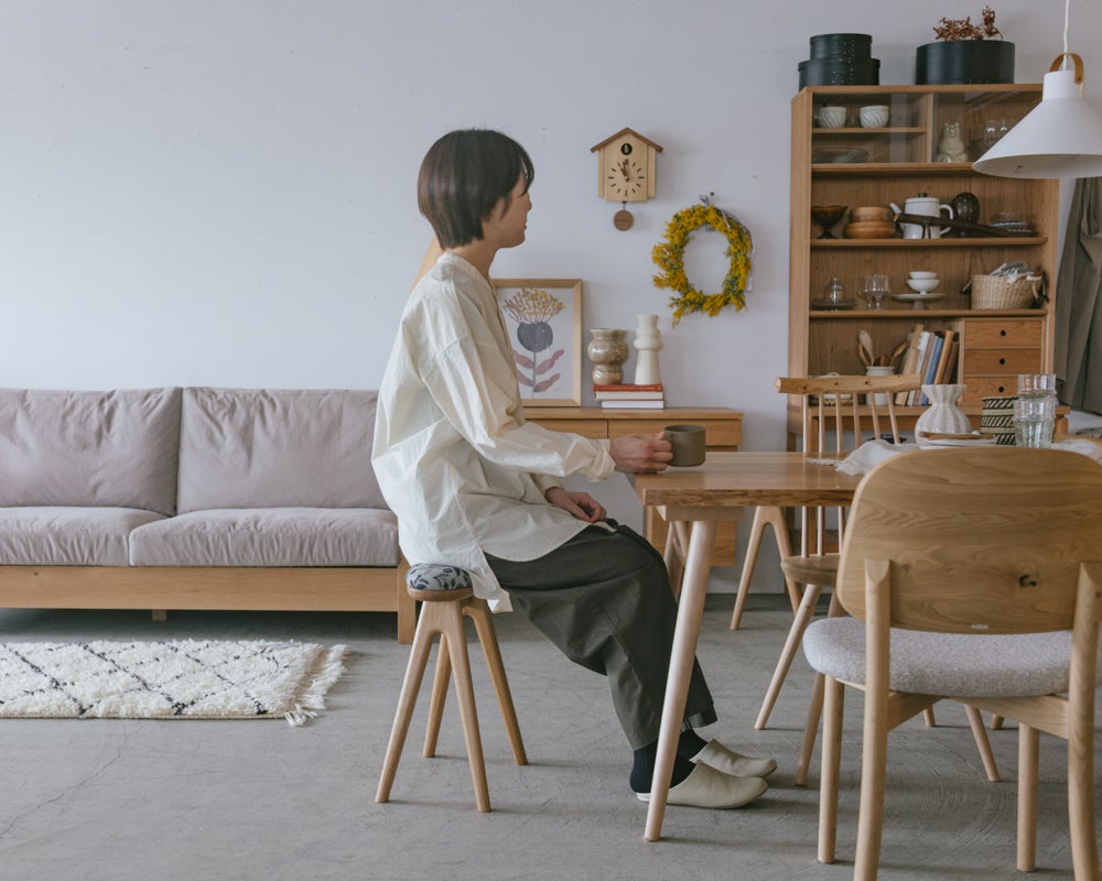 隙間を豊かにする。静岡の刺繍と家具が生んだ、暮らしの質を上げる