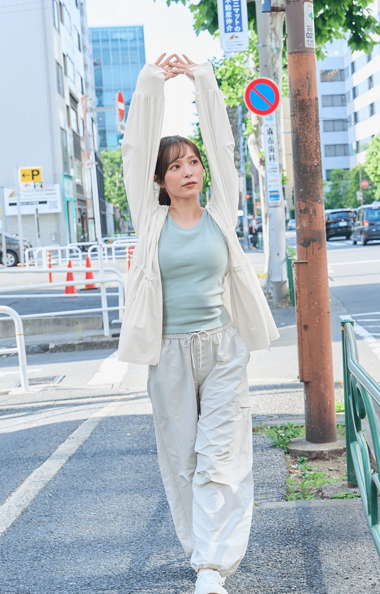 日焼け止め rika19 Makuake｜まるで着る日焼け止め。UVカット100％※1のラッシュガードを