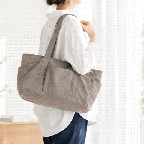 軽いのに、くたっとしない。普段も旅行もコレひとつ！自立する帆布