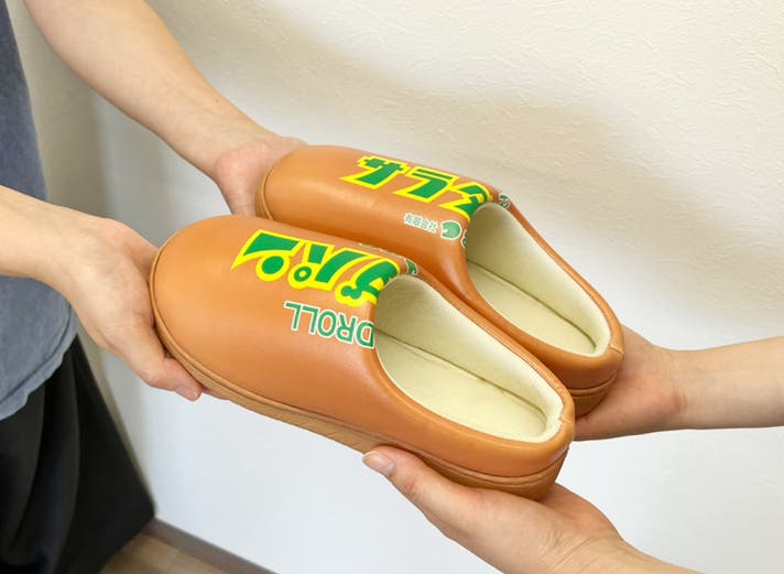 パンを履く!?滋賀県のソウルフード「サラダパン」がシューズに