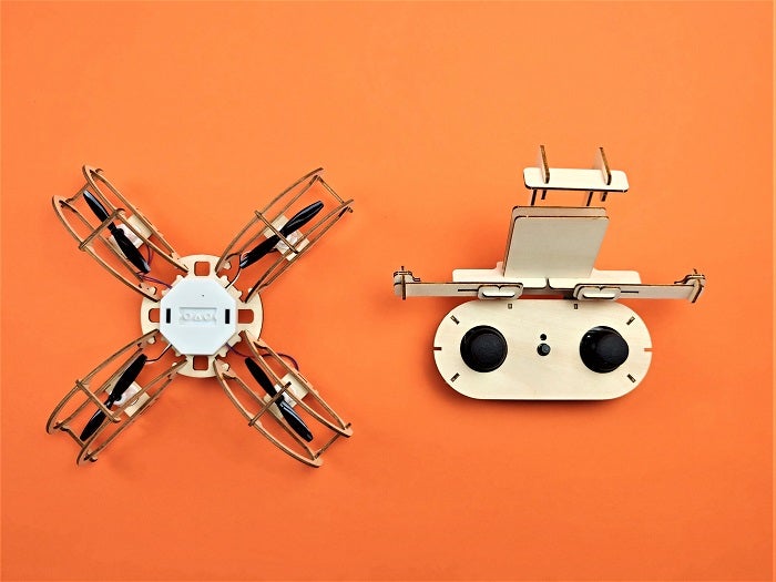 WOODEN DIY DRONE 組み立て式 木製ホビードローン 知育にもおススメ♪ 日本初の木製DIYドローン「Wooden Diy Drone