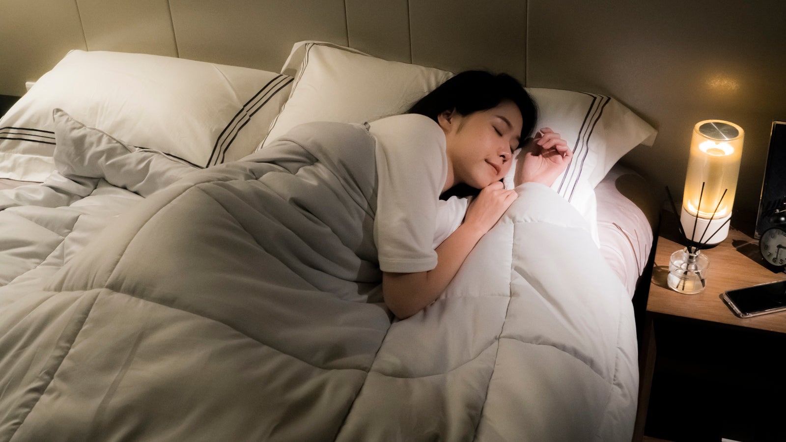 掛布団．ほぼ未使用．ピンク。マグメルヘン 雅。磁気健康掛布団。ナック。日本製 掛布団．ほぼ未使用．ピンク。マグメルヘン 雅。磁気健康掛布団