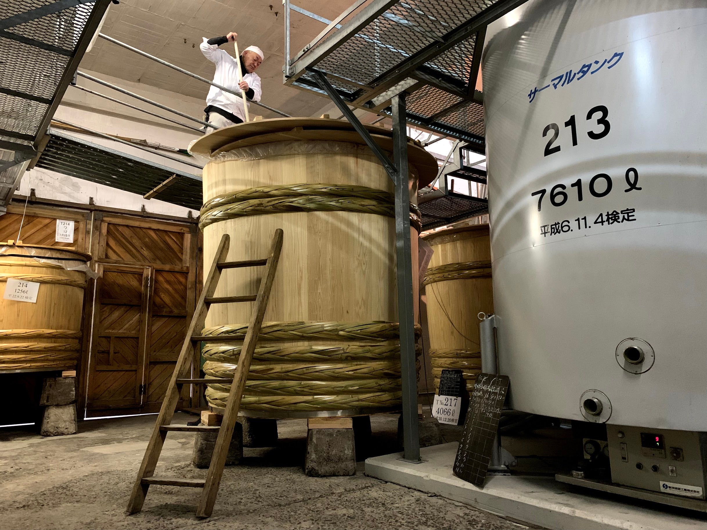 次の100年に残したい大型木桶の伝統！＜木桶仕込みの日本酒