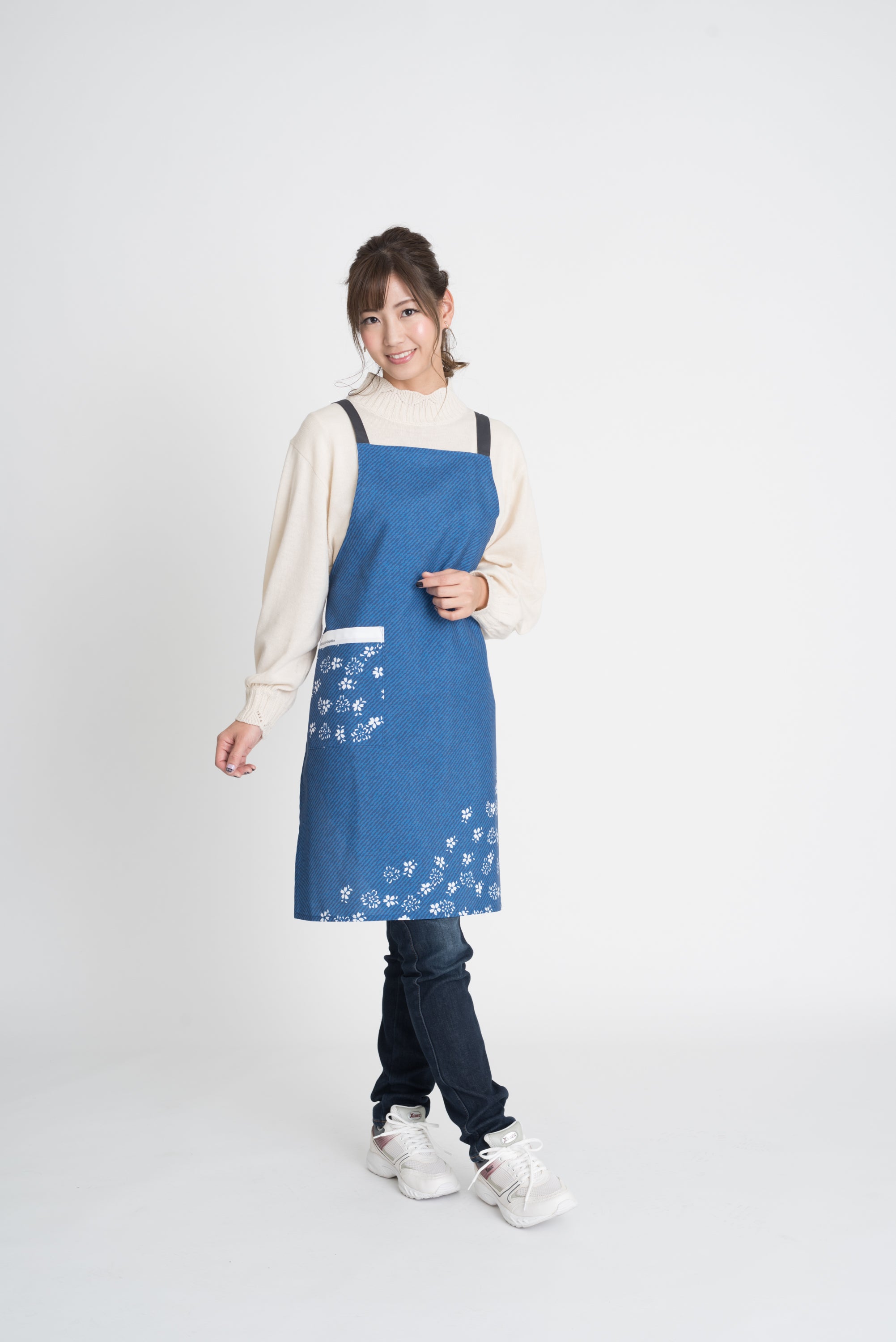 幻の染型紙「会津型」がグラフィックエプロンで復活！10種類or支援者