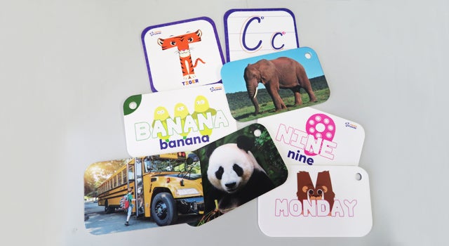 幼いうちに遊びの中で英語脳を開き、将来英語が話せる下地ができる