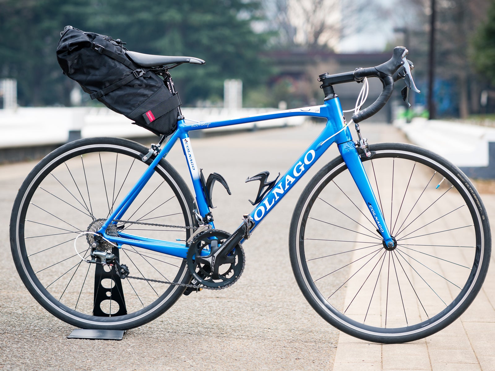 新品未使用 Bicycle Racer Back 青 オールド レーサーバック Makuake｜リュックにもなる大容量な自転車用カジュアルサドルバッグの