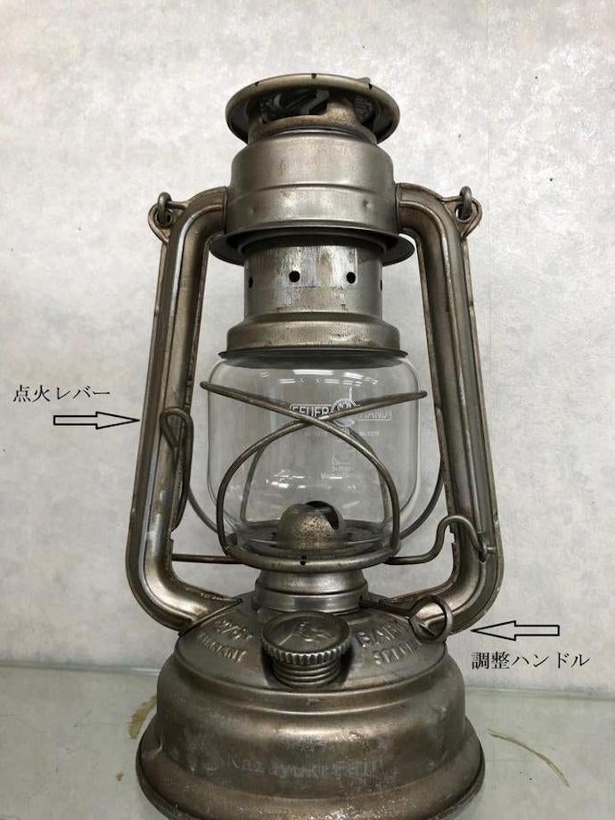 本物」の火で感じる暖かさ。特殊なエイジング加工を施したおしゃれな