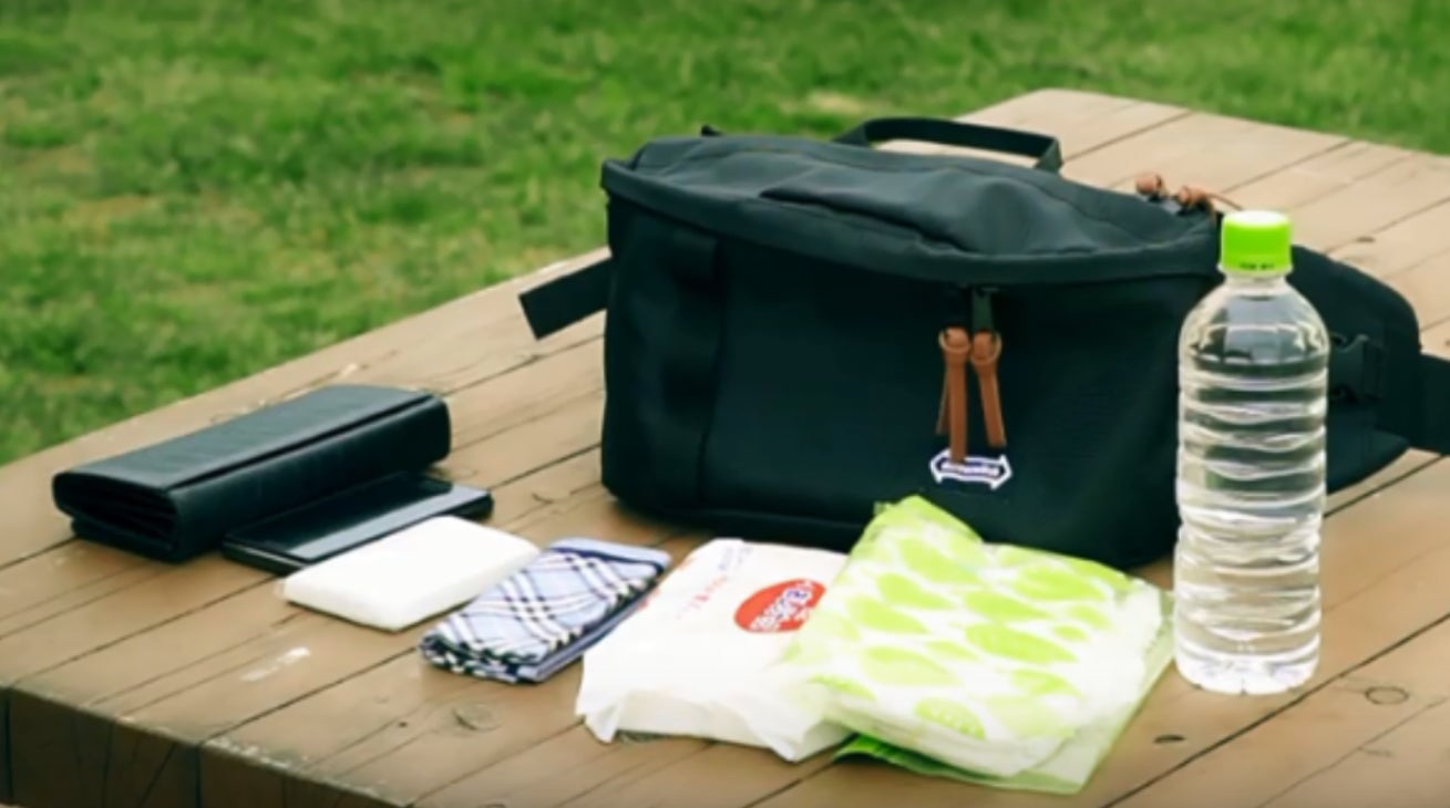 さんぽも楽々！抱っこ紐になるバッグ「daccoswitch」でお出かけしよう