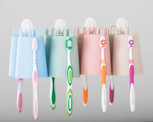 水切れがいい！歯ブラシホルダ兼用逆立ち歯みがきコップ｜マクアケ
