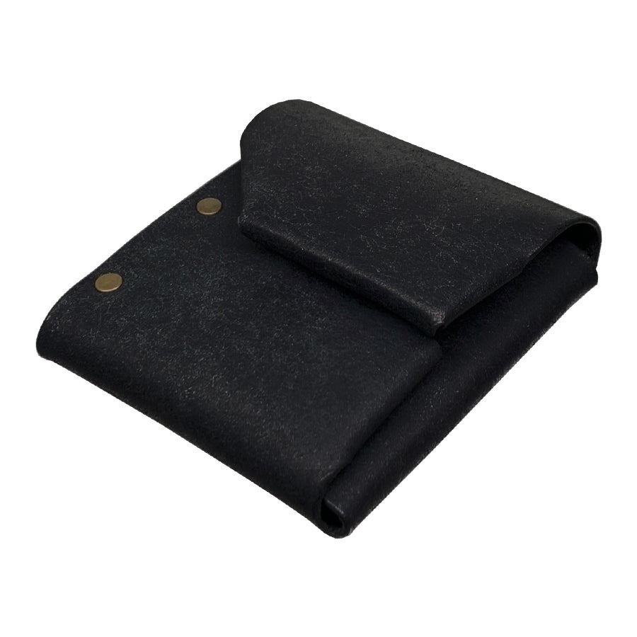 一枚革で織りなすコンパクト財布】ユーザビリティを徹底的に追求した