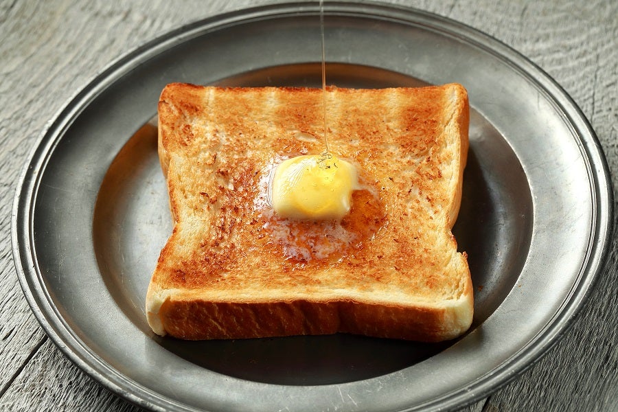 忙しい朝も優雅な一時へ。早く焼いて水分を逃さずトーストが焼ける