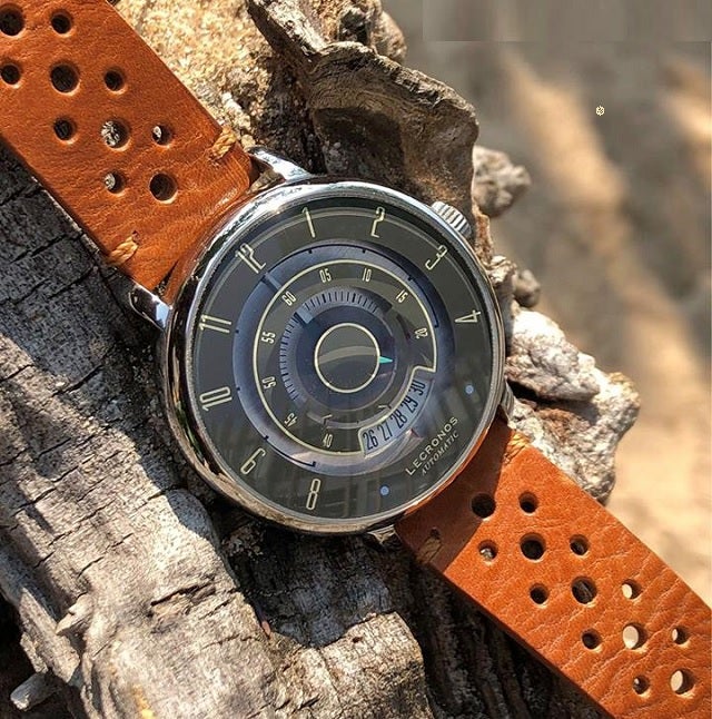 ❬美品・希少❭LECRONOS WATCHES タコメーター仕様 ヴィンテージウォッチ「LECRONOS」、時を刻む精巧な美しさを